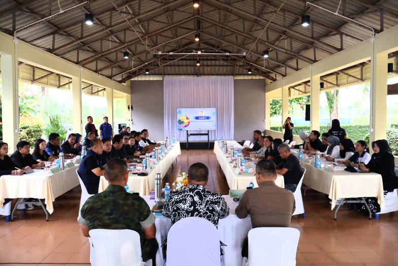 พช.ตากใบ ร่วมประชุมหัวหน้าส่วนราชการ และคณะกรรมการบริหารงานแบบบูรณาการอำเภอตากใบ (ก.บ.อ.ตากใบ) ประจำเดือนมกราคม 2569 ครั้งที่ 1/2569