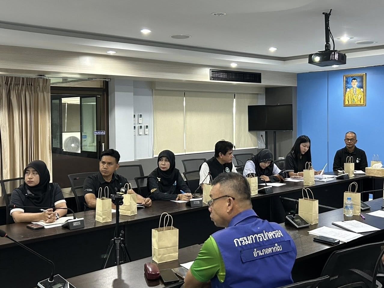 พช.ตากใบ ร่วมประชุมติดตามการขับเคลื่อนการปฏิบัติการป้องกันปราบปราม บำบัดและแก้ไขปัญหายาเสพติด ประจำปีงบประมาณ พ.ศ. 2569