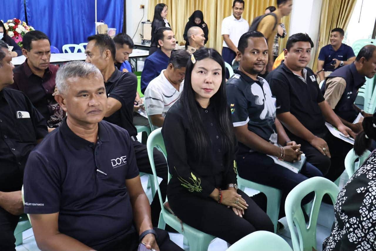 พช.ตากใบ ร่วมประชุมการลงพื้นที่ตรวจความพร้อมรองรับสถานการณ์อุทกภัย ดินโคลนถล่ม ในพื้นที่จังหวัดนราธิวาส