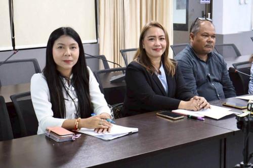 พช.ตากใบ ร่วมประชุมติดตามการขับเคลื่อนการดำเนินงานด้านความมั่นคงตามนโยบายรัฐบาล